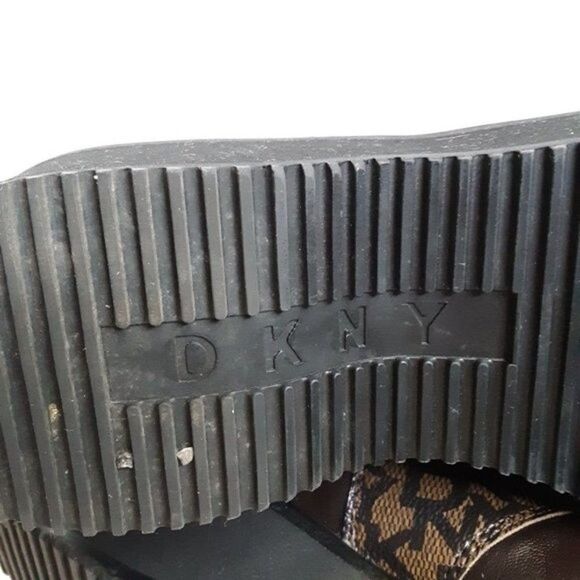 DKNY Women's Boot size 5.5M Roselyn Monogram Print Combat Faux Leather - Picture 8 of 9